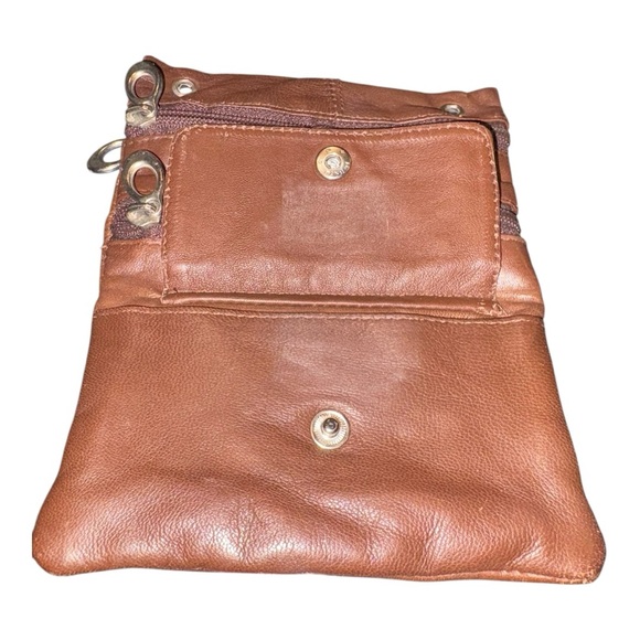 Marshal Leather Travel Pouch 3 zip pockets and one snap. Missing strap. B18 - Picture 2 of 9